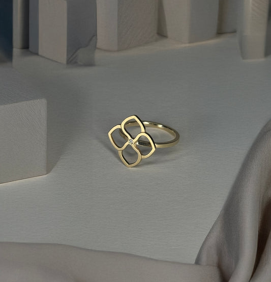 Diamond Petals of Time Hydrangea Echo Ring