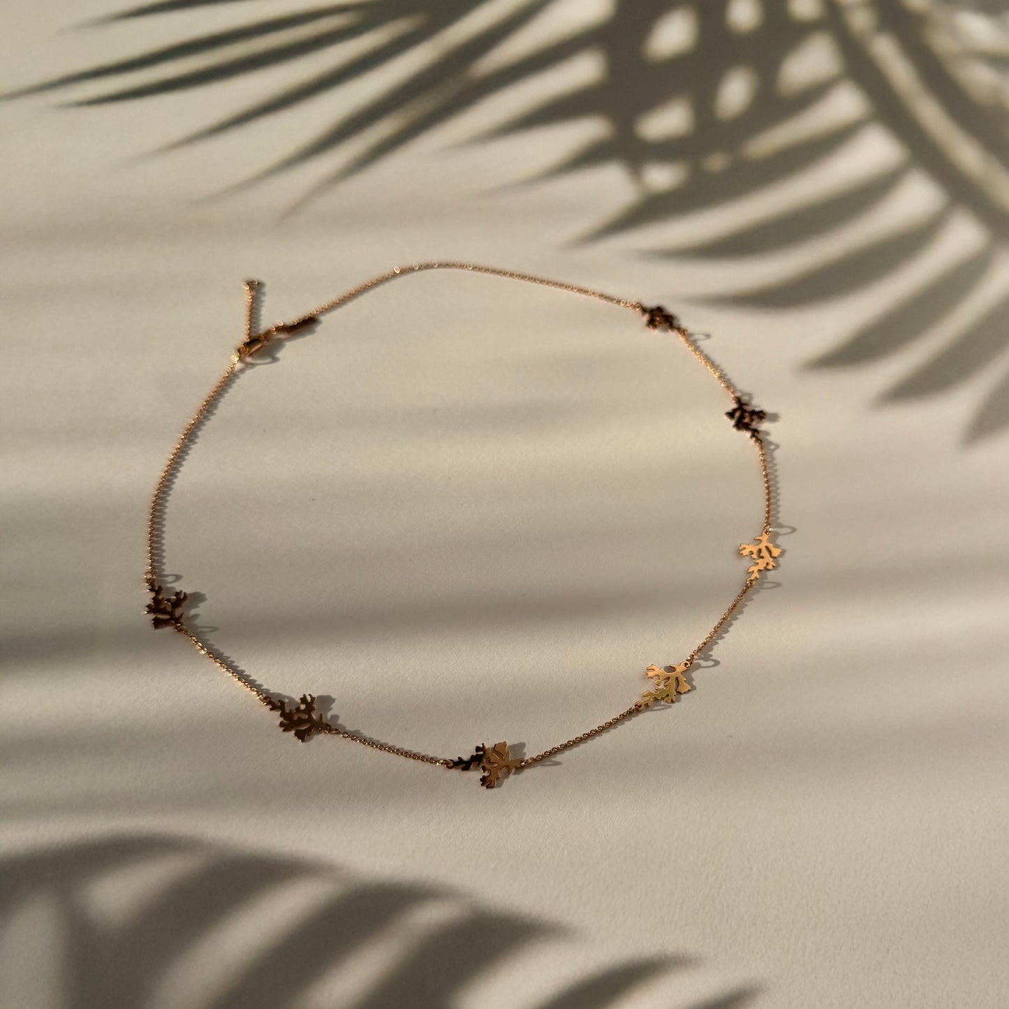 Love in Corals Necklace with 7 Fixed Corals
