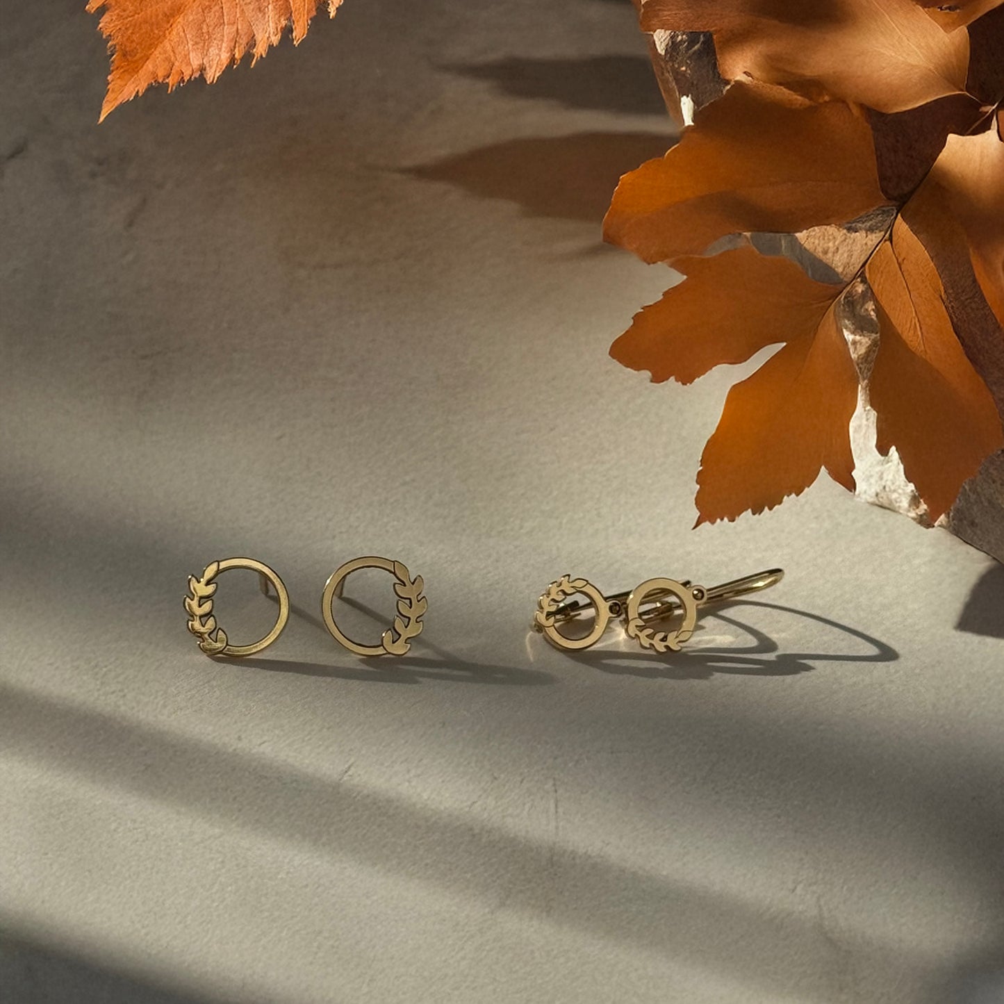 Little ZAEDA Ear of Wheat Circle Earrings