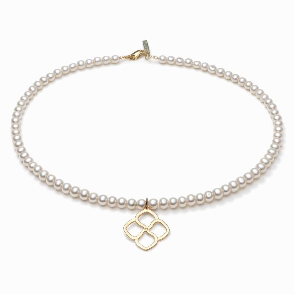 Pearl Necklace with diamond gold pendant
